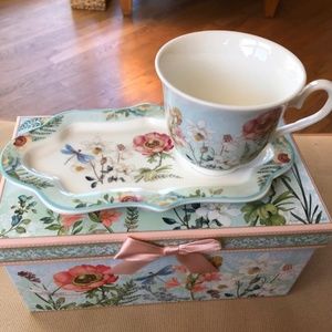 China Unique Tea Coffee Cup and Snack Saucer Set in a Reusable Handmade Gift Box
